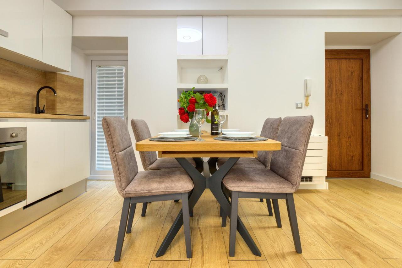 Tale - Brand New In Pula's Old Town, With Free Netflix And Wi-fi Pola