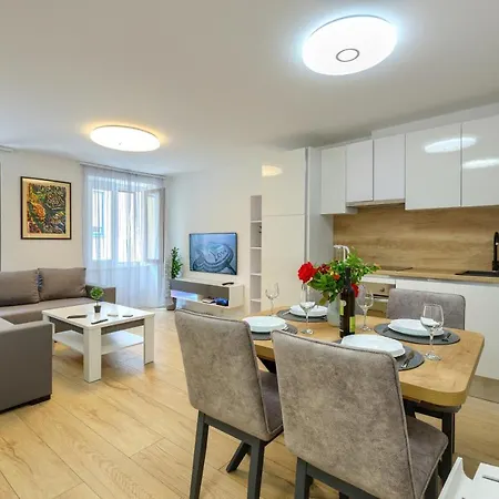 Apartment Tale - Brand New Apartment In Pula'S Old Town, With Free Netflix And Wi-Fi Exterior photo