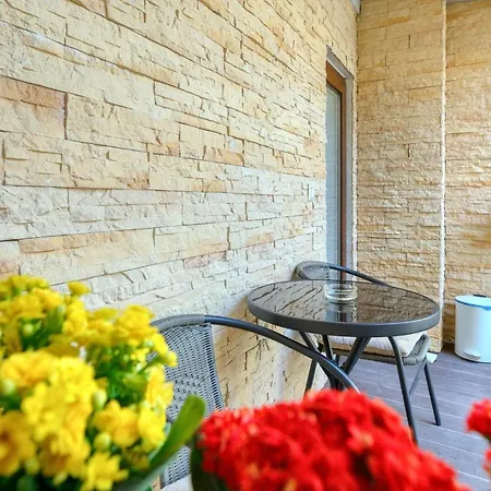 Apartment Tale - Brand New Apartment In Pula'S Old Town, With Free Netflix And Wi-Fi Exterior photo