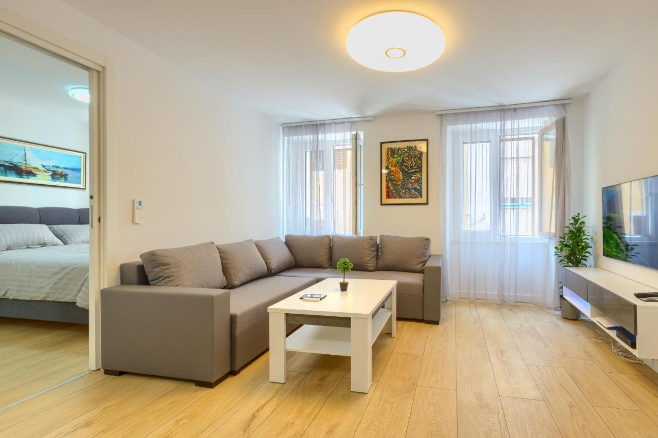Apartment Tale - Brand New In Pula's Old Town, With Free Netflix And Wi-fi *