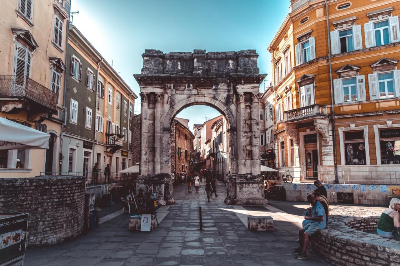 Tale - Brand New In Pula's Old Town, With Free Netflix And Wi-fi Apartment Pula