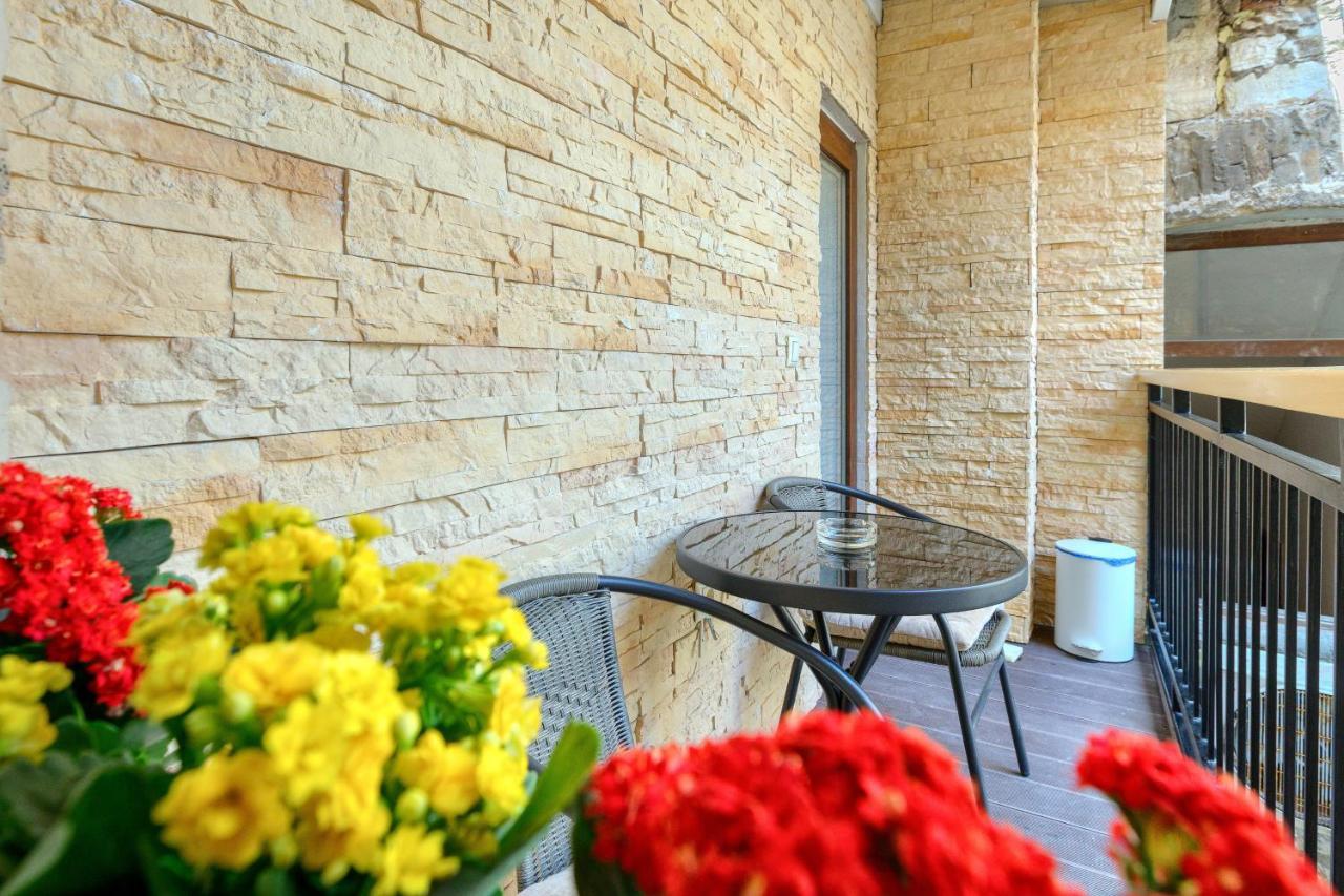 Tale - Brand New In Pula's Old Town, With Free Netflix And Wi-fi *