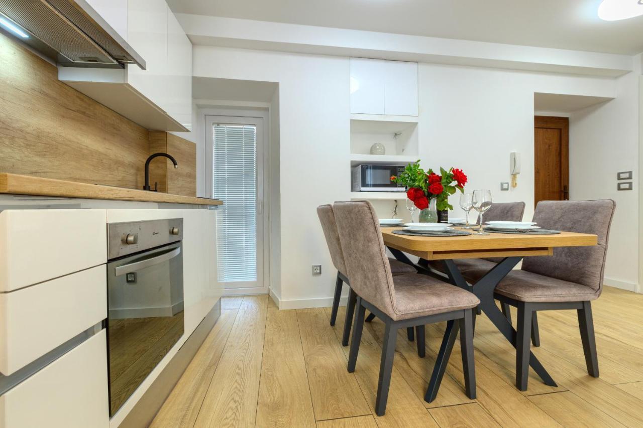 Apartment Tale - Brand New In Pula's Old Town, With Free Netflix And Wi-fi