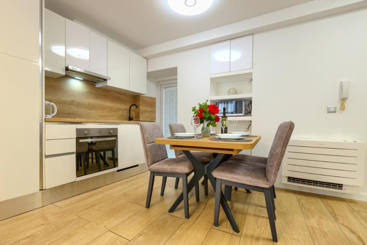 Tale - Brand New In Pula's Old Town, With Free Netflix And Wi-fi Apartment