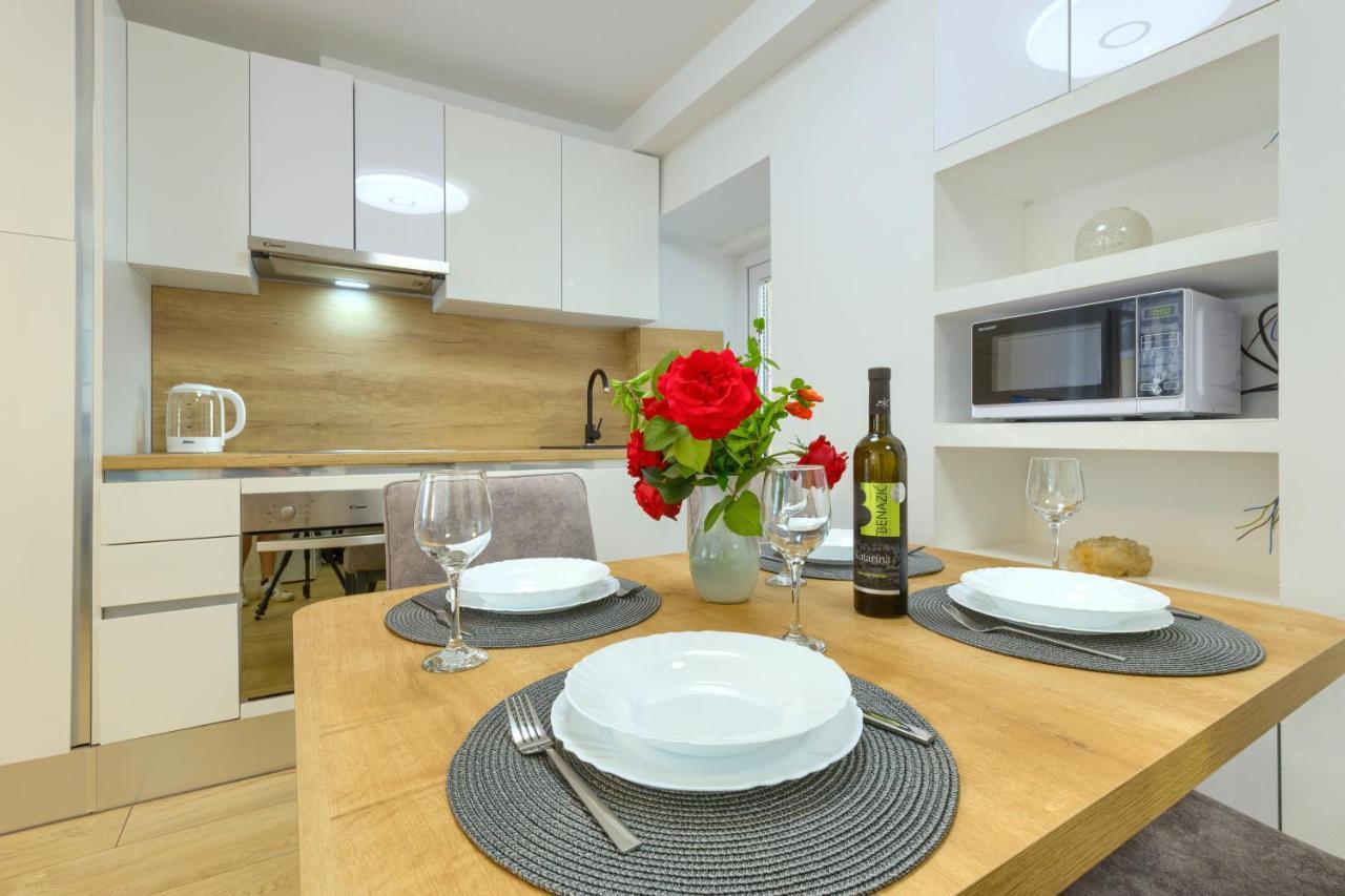 Tale - Brand New In Pula's Old Town, With Free Netflix And Wi-fi Apartment
