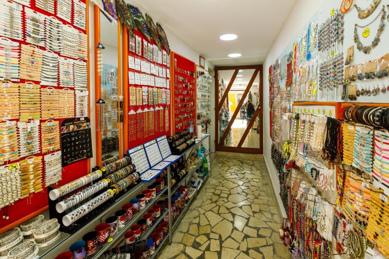Apartment Tale - Brand New In Pula's Old Town, With Free Netflix And Wi-fi *
