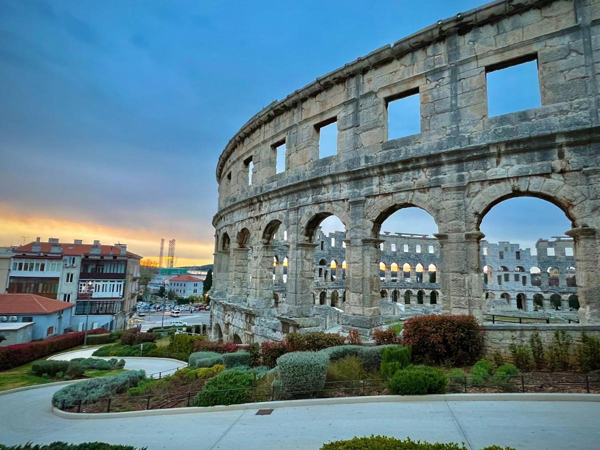 Apartment Tale - Brand New In Pula's Old Town, With Free Netflix And Wi-fi *