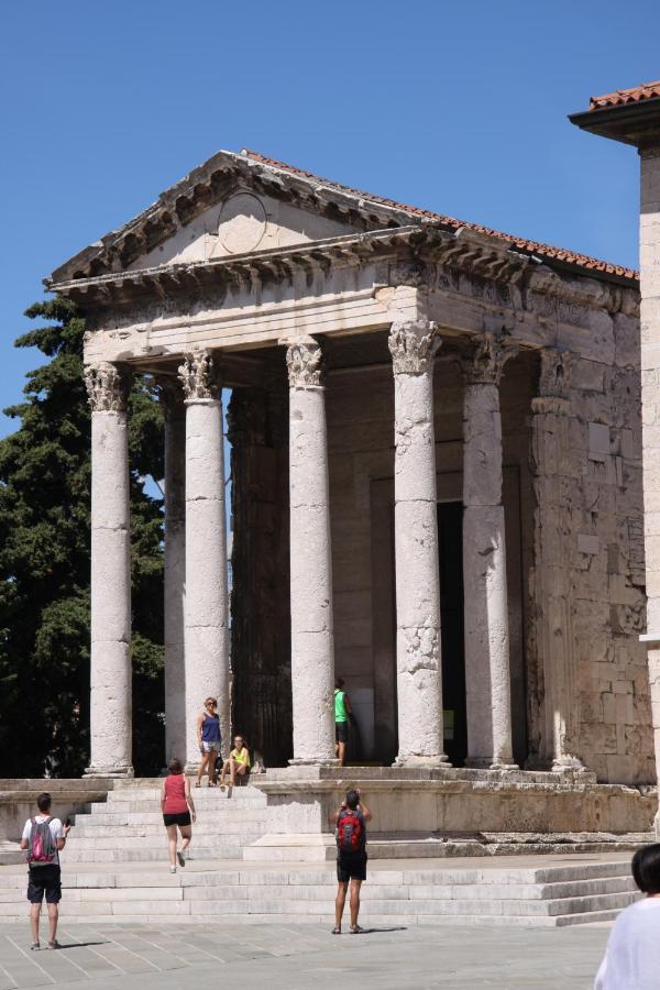 Tale - Brand New In Pula's Old Town, With Free Netflix And Wi-fi *
